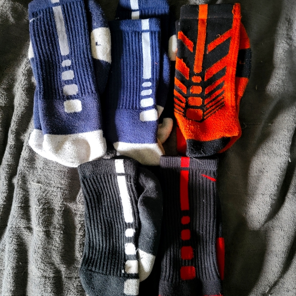 Nike elite socks lot 21-012
